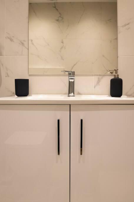 A11 Pristine & Comfy Studio Near Plaka & Parthenon アテネ エクステリア 写真